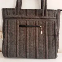 ساک.|کیف، کفش، کمربند|کاشان, فین کوچک|دیوار