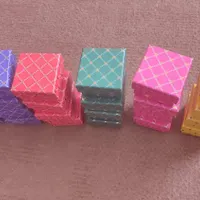 جعبه بدلیجات یا طلا.|بدلیجات|هشتگرد, |دیوار