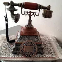 تلفن کلکسیونی قدیمی