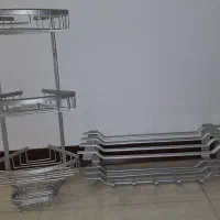 جای شامپویی و آویز حوله حمام