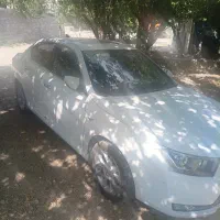 دنا پلاس اتومات سانروف دارمدل ۴۰۲