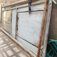 در آهنی دست دو