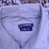 تعدادی لباس‌ پسرانه|لباس|میانه, |دیوار