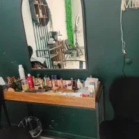 فروش دکور آرایشگاه|آرایشگاه و سالن‌های زیبایی|اراک, |دیوار