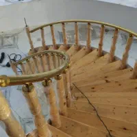 کف پله چوبی نرده چوبی با کیفیت|خدمات پیشه و مهارت|رشت, اسماعیل آباد|دیوار