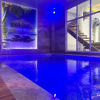 اجاره ویلا استخردار سه خوابه شیک شهرکی در انزلی|اجارهٔ کوتاه‌مدت ویلا و باغ|رشت, معلم|دیوار