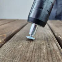 میخکوب|ابزارآلات|تهران, فلسطین (میدان انقلاب)|دیوار