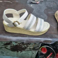 استخدام فروشنده