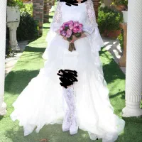 لباس عروس همراه با تور و کفش