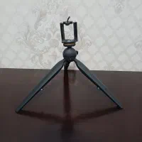 سه‌پایه رومیزی موبایل