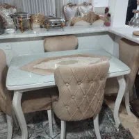 میز ناهار خوری تمیز و شیک