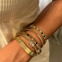 اکسسوری و بدلیجات بنگل و انگشتر و گوشواره