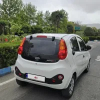 ام وی ام s ۱۱۰ لاکچری، بی رنگ