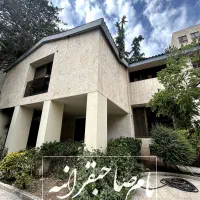 در Beverly Hills شمیران                  همیشه سبز