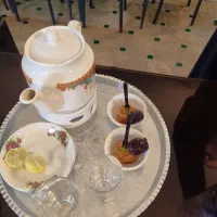 کمک آشپز ، سالن دار