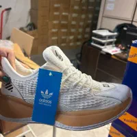 کفش آدیداس ویتنامی