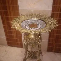کنار سالنی جا میوه خوری برنزی برنجی پایه بلند|ظروف سرو و پذیرایی|تهران, دریاچه شهدای خلیج فارس|دیوار