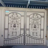 نقاشی ساختمان در و پنجره