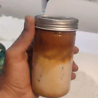 لیوان طلقی در دار