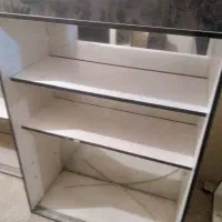 دکور لوازم آرایشی|کتابخانه، شلف، قفسه‌های دیواری|تهران, باغ فیض|دیوار