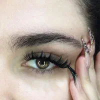 خدمات ناخن مژه میکرو لیفت ابرو ومژه وغیره..
