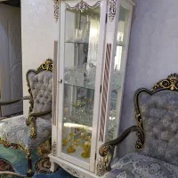 ویترین سفید و زیبا