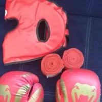 دستکش بوکس،کلاه بوکس و بانداج بوکس