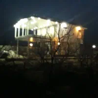 اجاره محوطه دیوارکشی شده با بنای نیاز به تعمیر ...