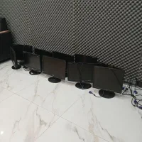 هفت عدد مانیتور lcd 19 و17