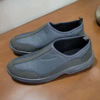 کفش اسپرت و راحتی کاملا نو