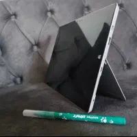 تبلت مایکروسافت سرفیس ۳ به همراه تبلت