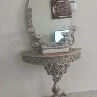 اینه و کنسول وشمعدان