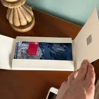 روسری آرمینه اصل۱۰۰٪ابریشم خالص/نو با جعبه و اتیکت
