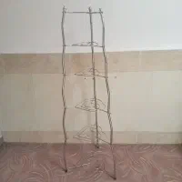 پایه قابلمه وسبد سیب‌زمینی وپیاز