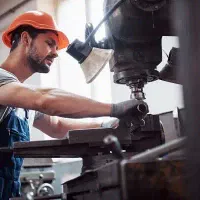 استخدام کارگر ساده