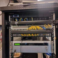 خدمات شبکه، دوربین مداربسته و زیر ساخت|خدمات رایانه‌ای و موبایل|شیراز, ارم|دیوار