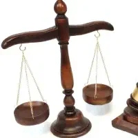 نیازمند وکیل پایه یک دادگستری