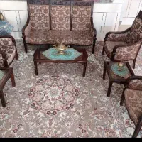 مبل ۷نفره(۱ سه نفره و ۴ تک نفره )به اضافه جلو مبلی|مبلمان خانگی و میز عسلی|سیرجان, |دیوار