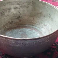 کاسه مسی ۱۰۰ ساله