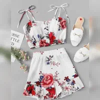 استخدام مدل خانم مدلینگ لباس (بدون چهره)