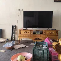 میز تلویزیون تمیز سالم