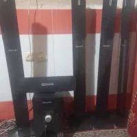 یکدستگاه اسپیکرMaxeeder‌ پنج باند