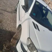 پژو ۲۰۶ سفید صدفی