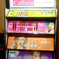 دکور مغازه پیشخوان لوازم آرایشی.استند کالیستا