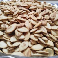 تخمه کدو دو اتیشه