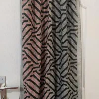 تعدادی شال و روسری