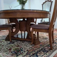 مبل راحتی و میز ناهارخوری