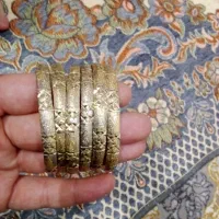 النگو|بدلیجات|سیلوانه, |دیوار