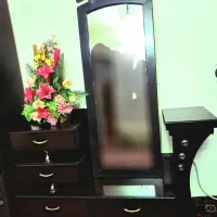 دراور آینه قدی