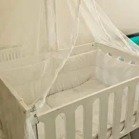 گهواره نوزاد کنار تخت مادر،|تخت و صندلی بچه|فردیس, شهرک راه آهن|دیوار